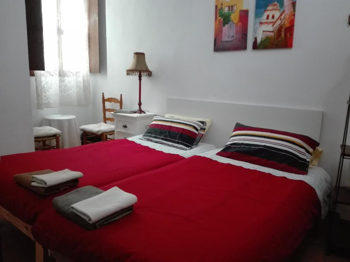 La Casa De La Vila Guest House Онтиниент Екстериор снимка